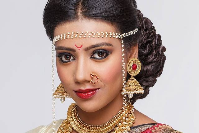 Top 10 Bridal Make Up Artists in Delhi You Should Consider For Your Wedding  Day | Cities | Wedding Blog
