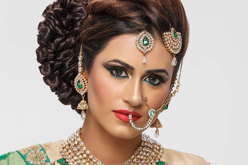 Bharti Taneja Alps Beauty Group  Price  Reviews  Delhi NCR Makeup Artist