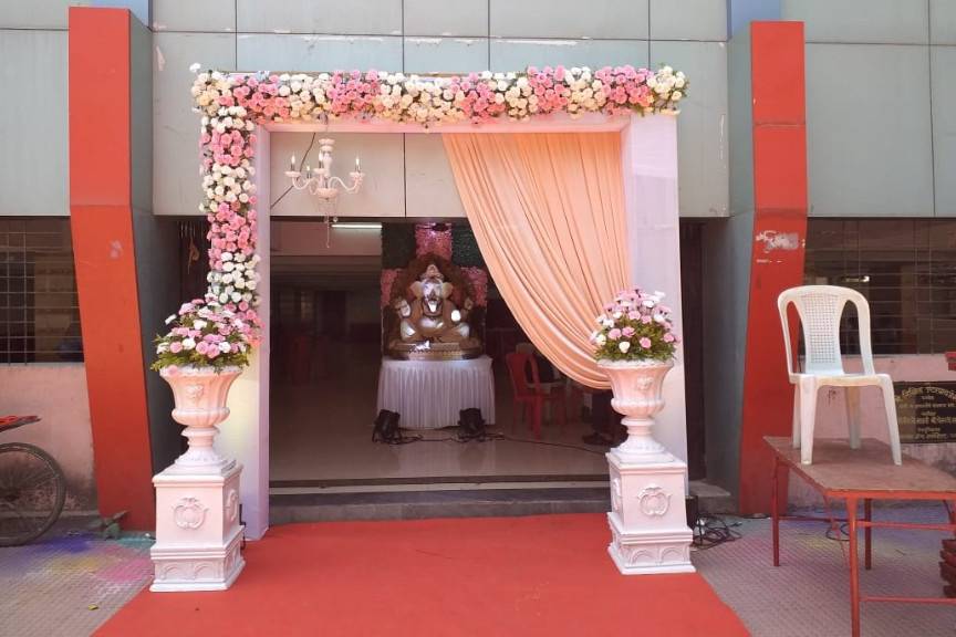 Entrance decor