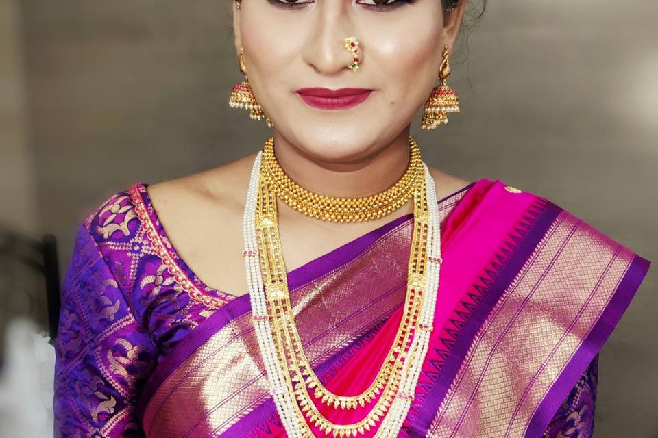 Maharashtrian makeup