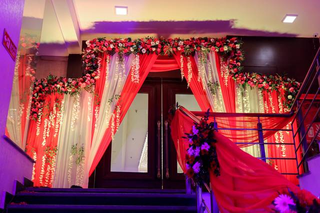Entrance decor