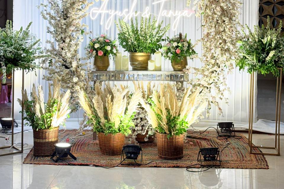 Decor Setup