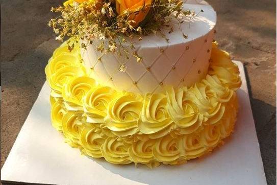 17 Mehndi Cakes/Hould Cakes ideas | mehndi cake, floral cake, cake making  classes