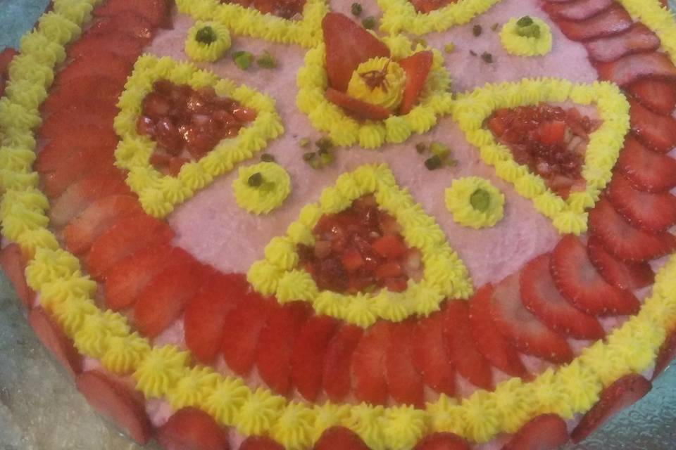 STRAWBERRY SANDESH CAKE