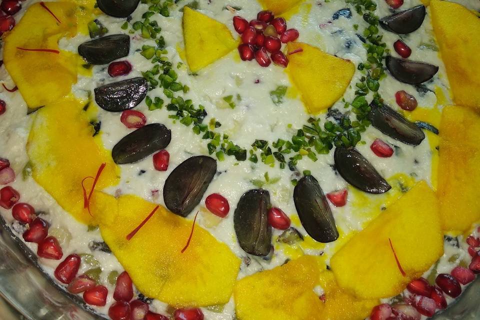 MIX FRUIT SANDESH CAKE