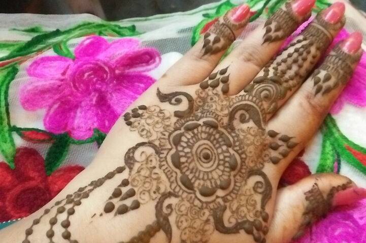 Kritika Designer Mehndi