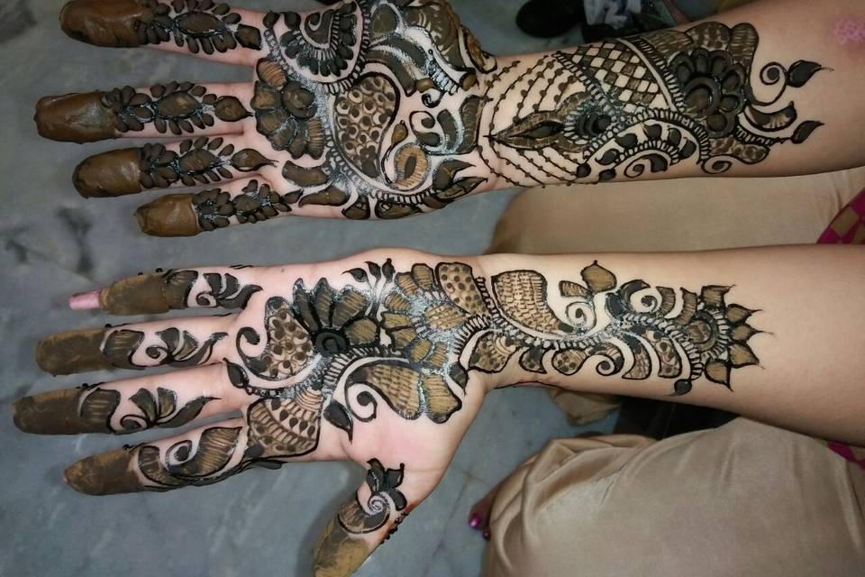 Kritika Designer Mehndi