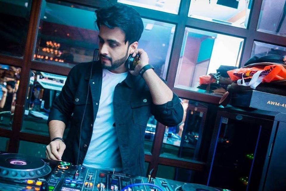 DJ Abhishek, Pune