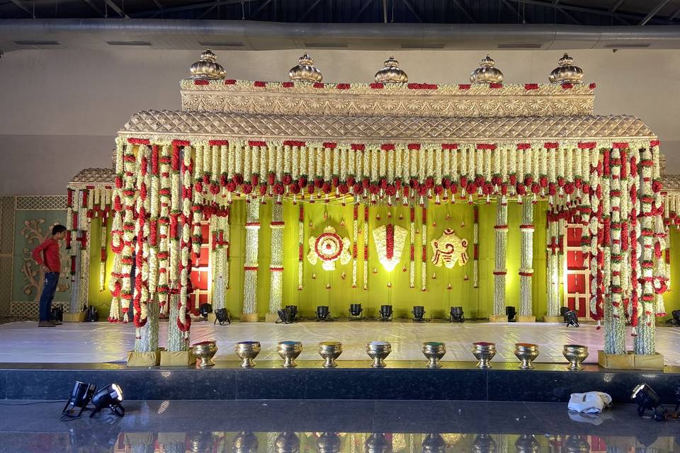 Top 10 Stunning Pelli Mandapam Decoration with Price and Ideas