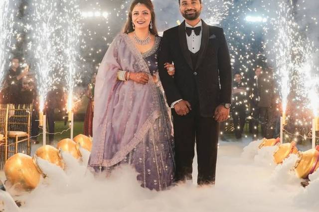 Couple entry