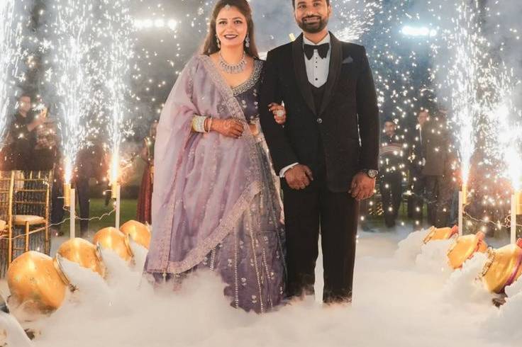 Couple entry