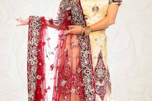 Royal collection designer lehenga chunni Customise dresses on  order....011.40073384/8860220724/8860006032/ Address/5785-86,noor Guest  House… | Instagram