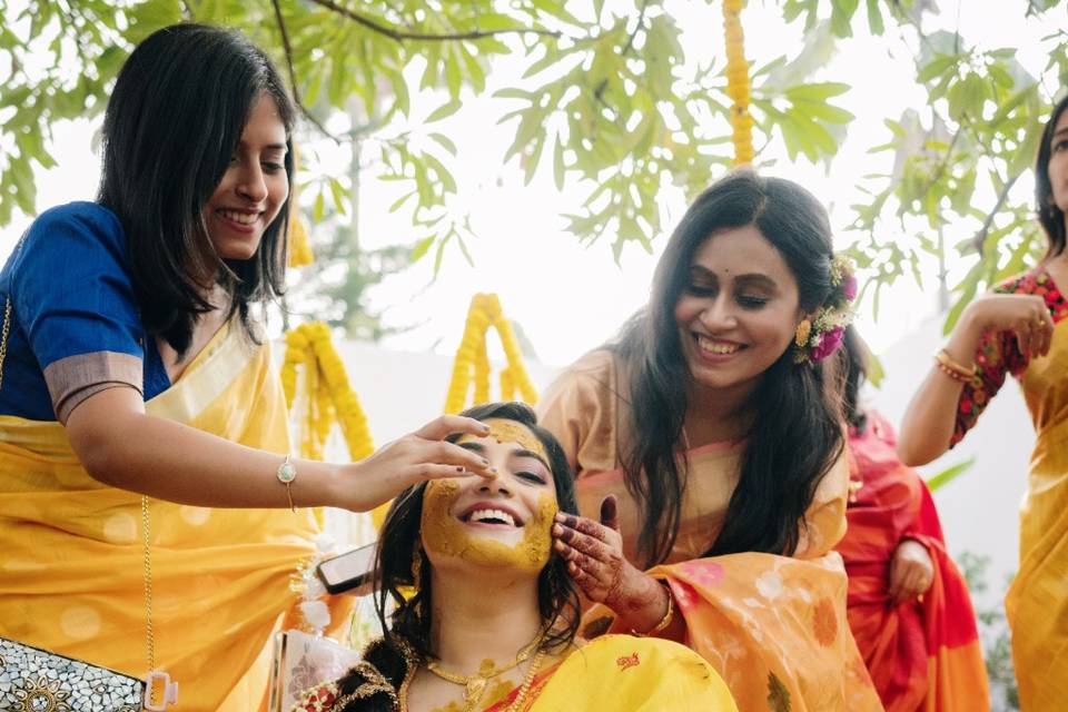 Bride haldi