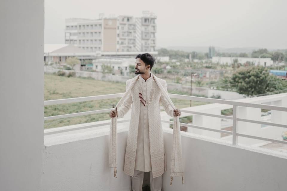 Groom
