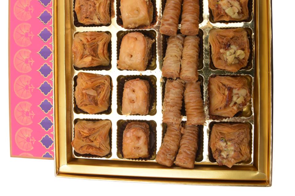 Baklava sweet box 16 pcs