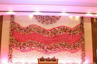 The White Rose Banquet By Khanak