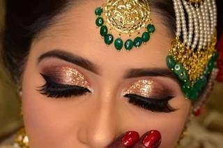 Mani Makeup Artist