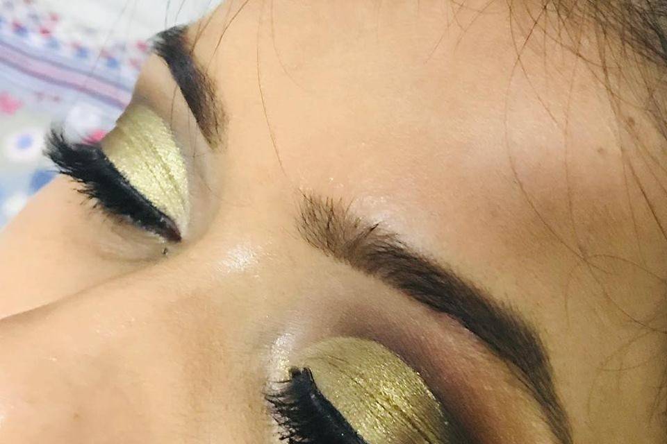 Party makeup