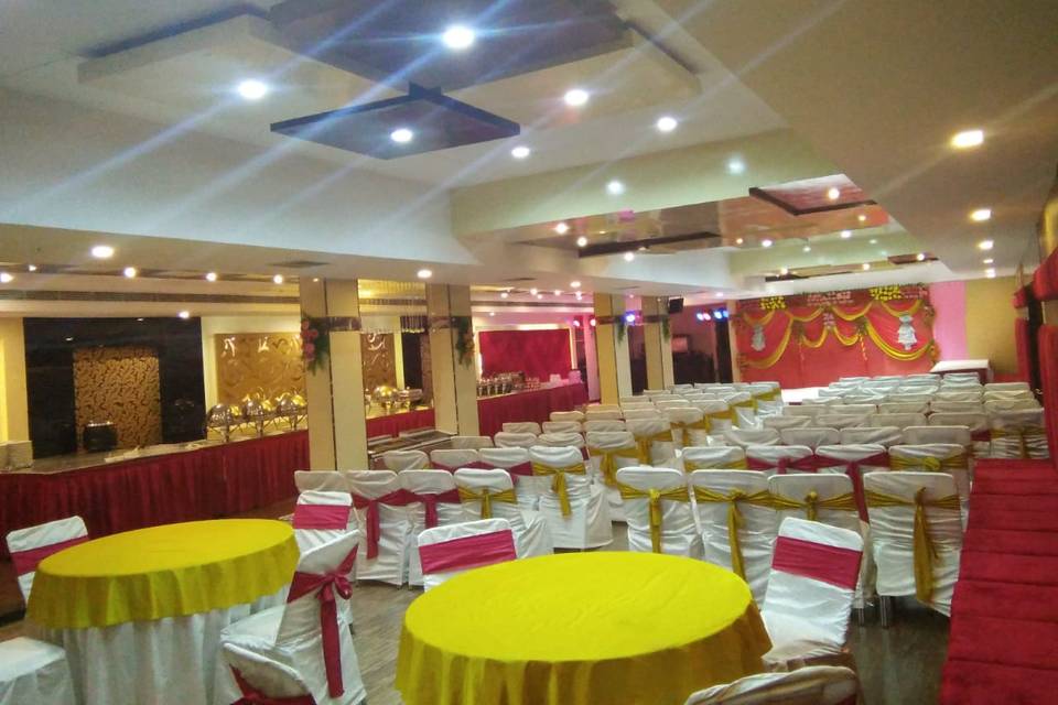 Hotel Golden Sky, Lucknow