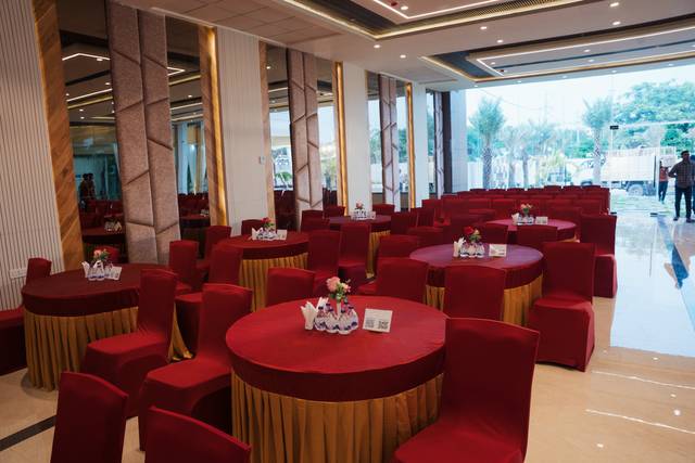 Round Seating
