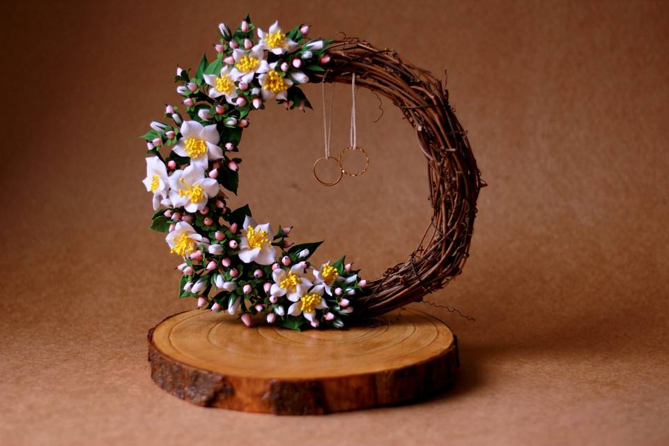 Floral Engagement Ring Holder