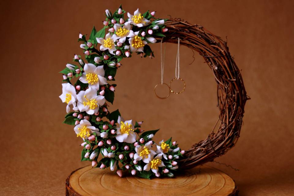 Floral Engagement Ring Holder