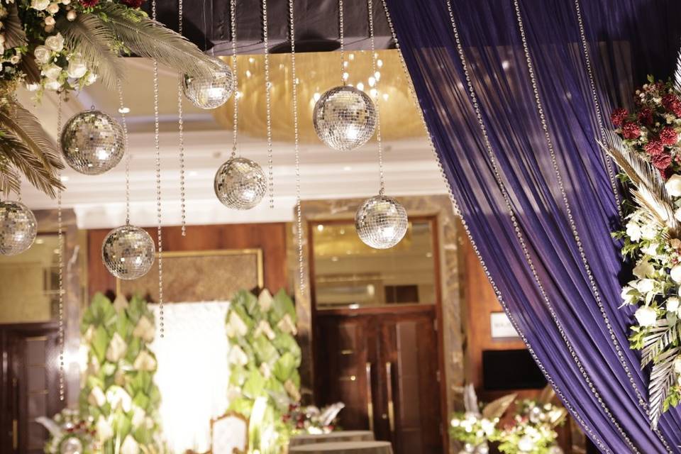 Entrance Decor