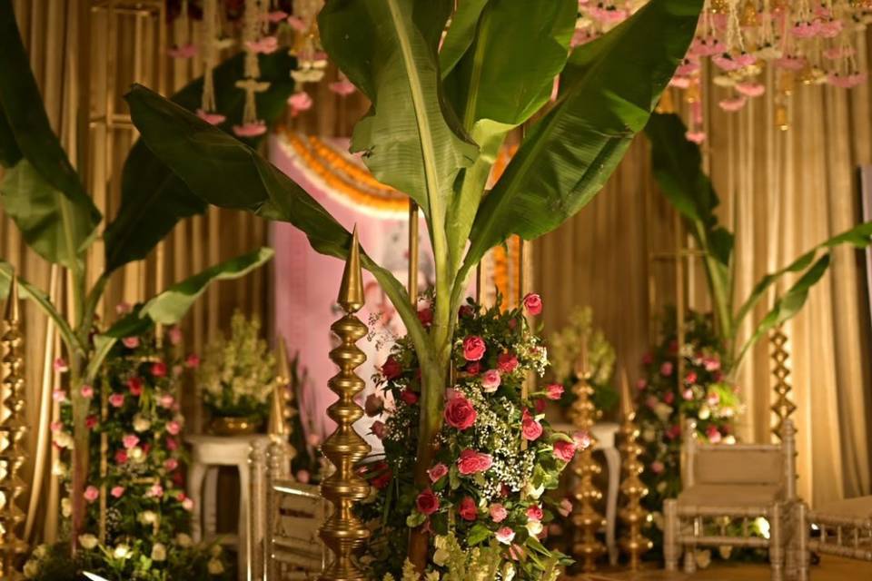 Banana leaf with Props