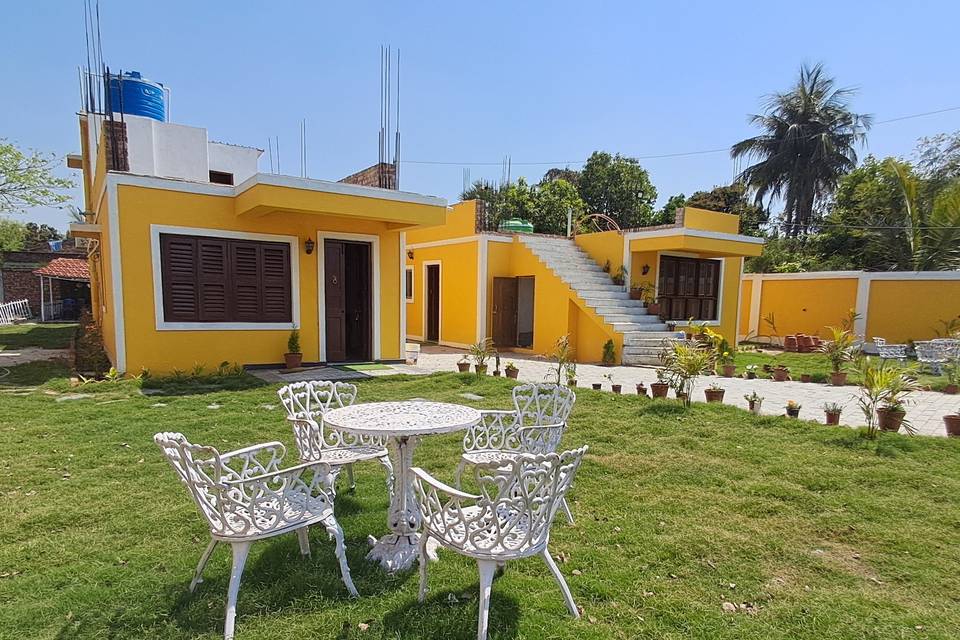 Lawn area