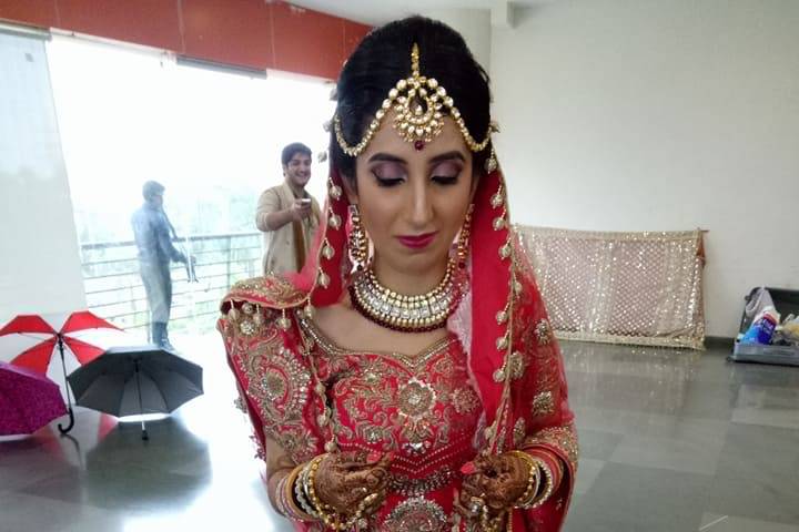 Bridal makeup