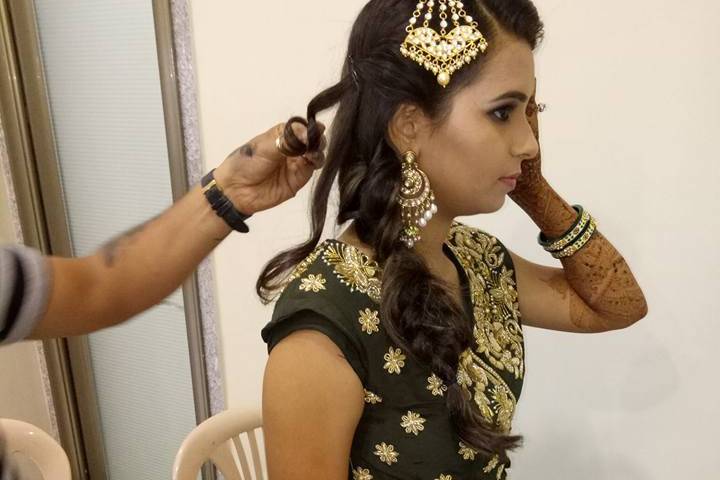 Anuradha Makeupart, Varanasi