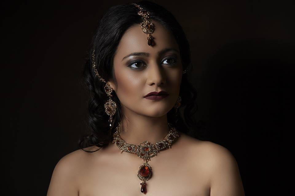 Anuradha Makeupart, Varanasi