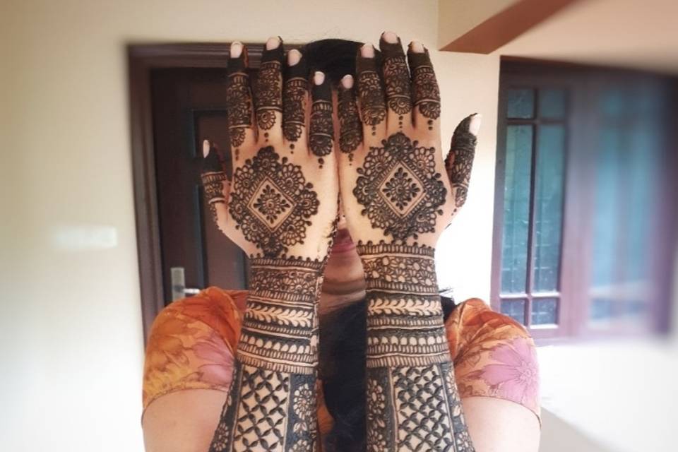 Bridal henna