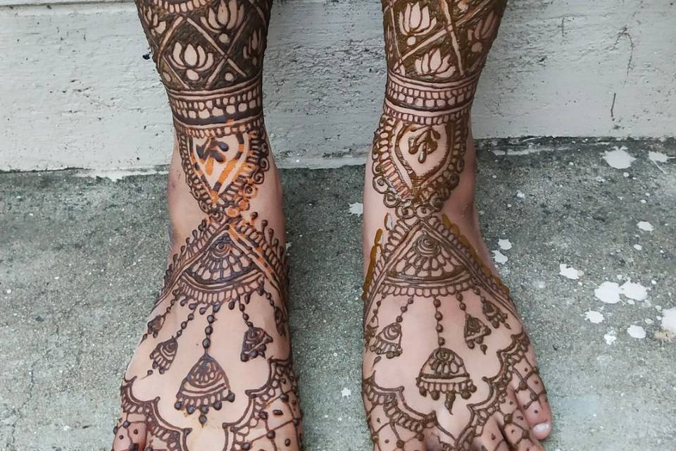 Bridal leg designs