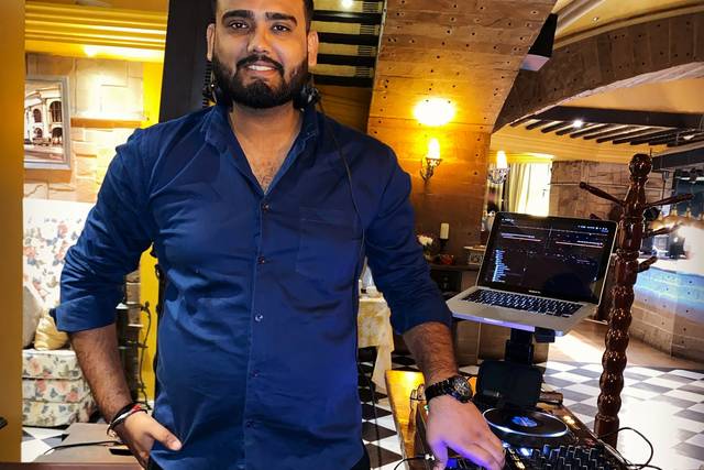 Dj Deep Singhania