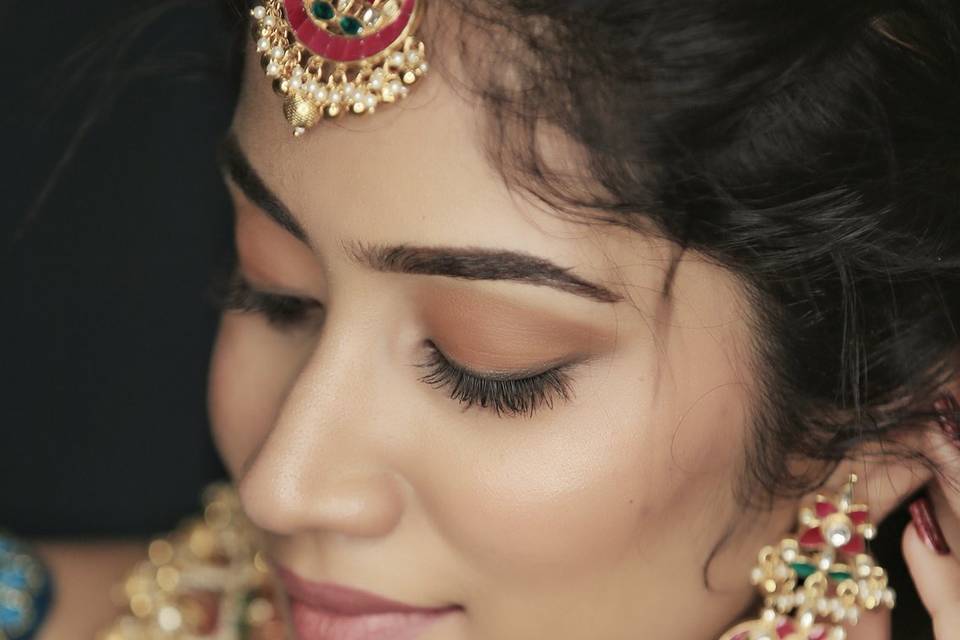 Soniyagiri Makeup Artist