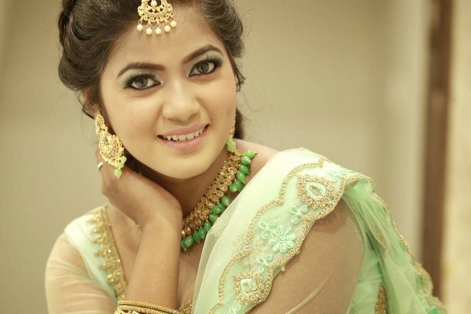 Soniyagiri Makeup Artist