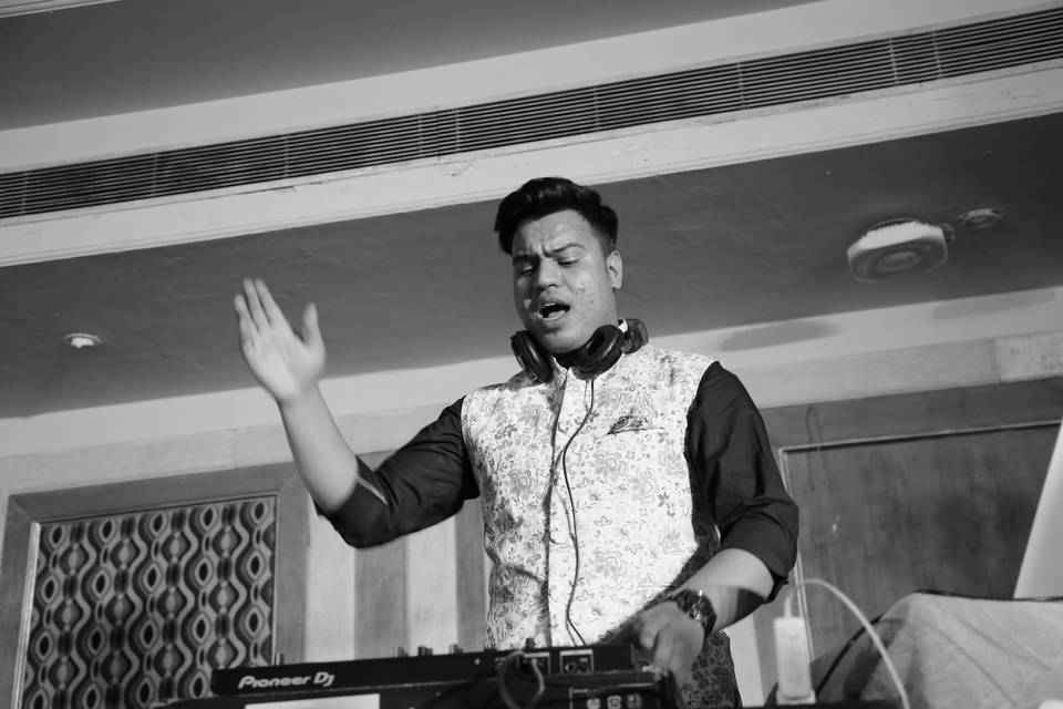 DJ Sumit Chamoli