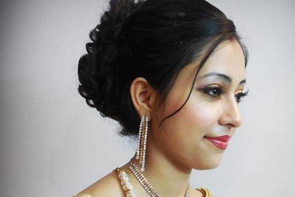 Makeover Artist Nidhi Bhardwaj