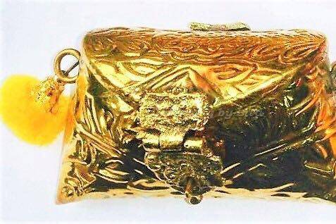 Metal coin purse