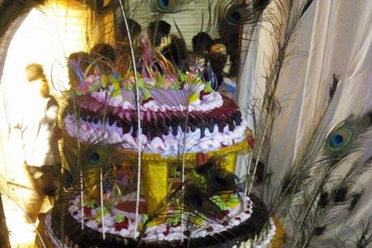 Raj Bakers and Confectioners - Wedding Cake - Wazirpur - Shalimar Bagh -  Weddingwire.in