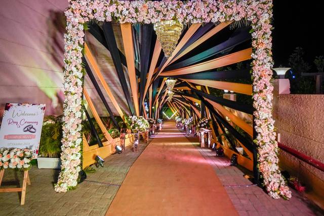 Entrance decor