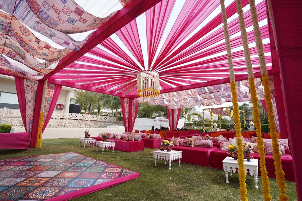 Traavista Aravali Mahal