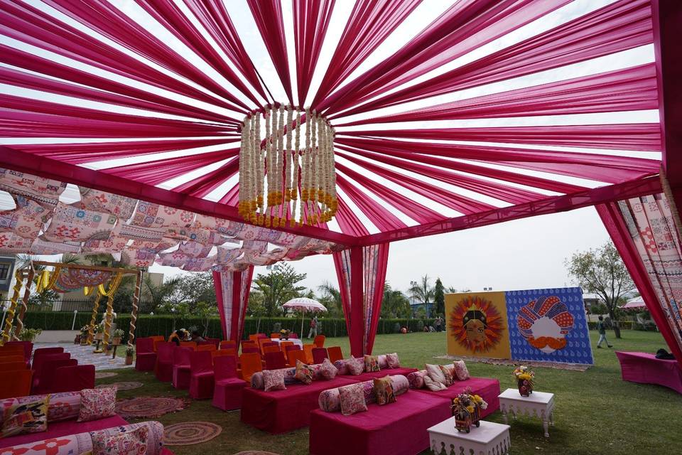 Traavista Aravali Mahal