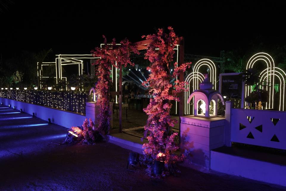 Traavista Aravali Mahal