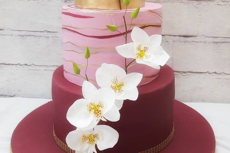 3 tier wedding cake