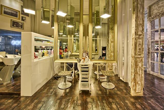 Play Salon, Phoenix Market City