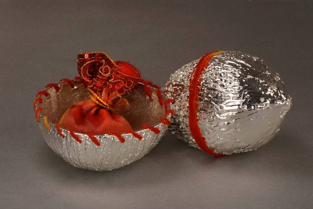Coconut shell in silver