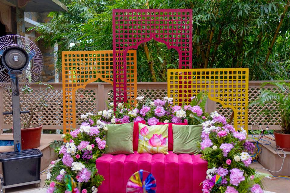 Bride&groom sitting