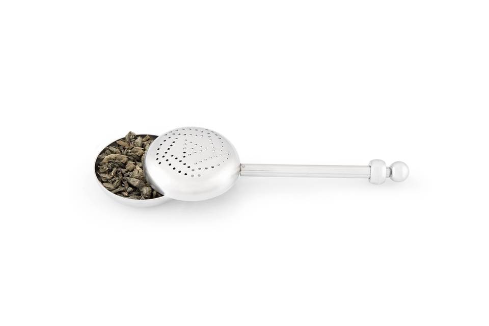 Flat tea infuser